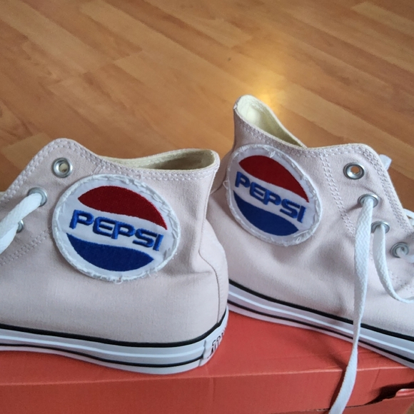 Converse Other - Mens unique salmon coloured Converse with Pepsi design. SizeUK 11.